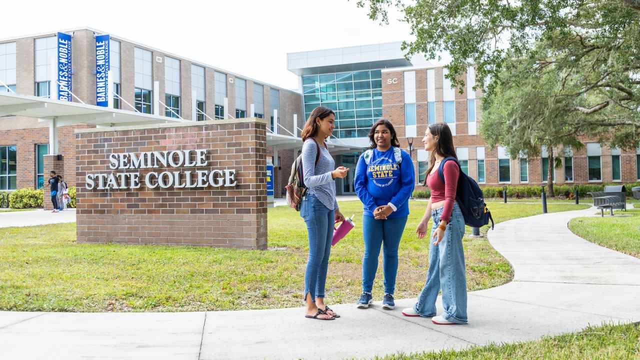 Seminole State students gather outside the Student Center at the Sanford/Lake Mary Campus