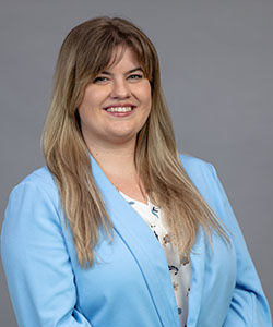 Headshot of Hailee Handel